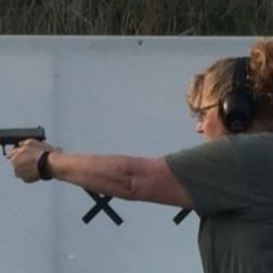 Meet your Posher, Dee